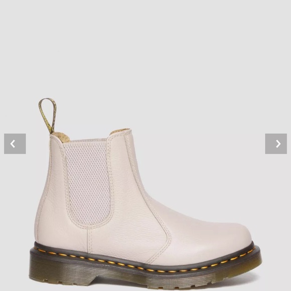 Dr. Martens Chelsea 2976 Virginia Boot - Picture 13 of 15